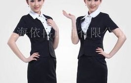 电子商务女子的专业服装
